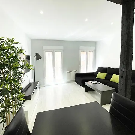 Luminoso En Pleno Centro De *