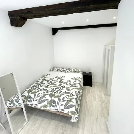 Luminoso En Pleno Centro De *